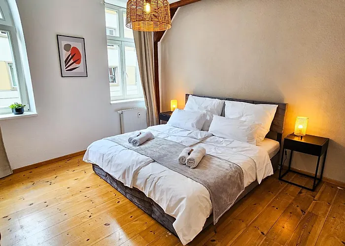 Micasa Rooms - Altstadt Zentral - Zwischen Anger Und Kraemerbruecke - Wlan - Familienfreundlich